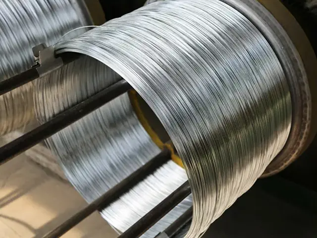 In che modo i sistemi di avvolgimento delle bobine migliorano l'efficienza nella produzione