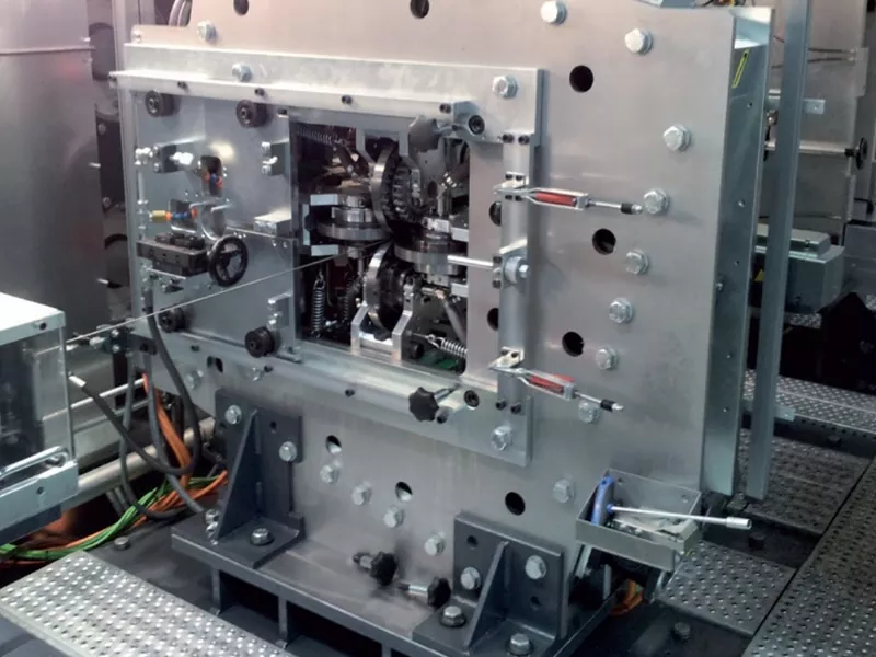 Precauzioni per l'uso della laminatrice per profili